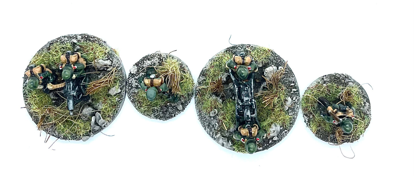 OC INF 24 C German M1916 Helmet MMG Teams Maxim 08 x2