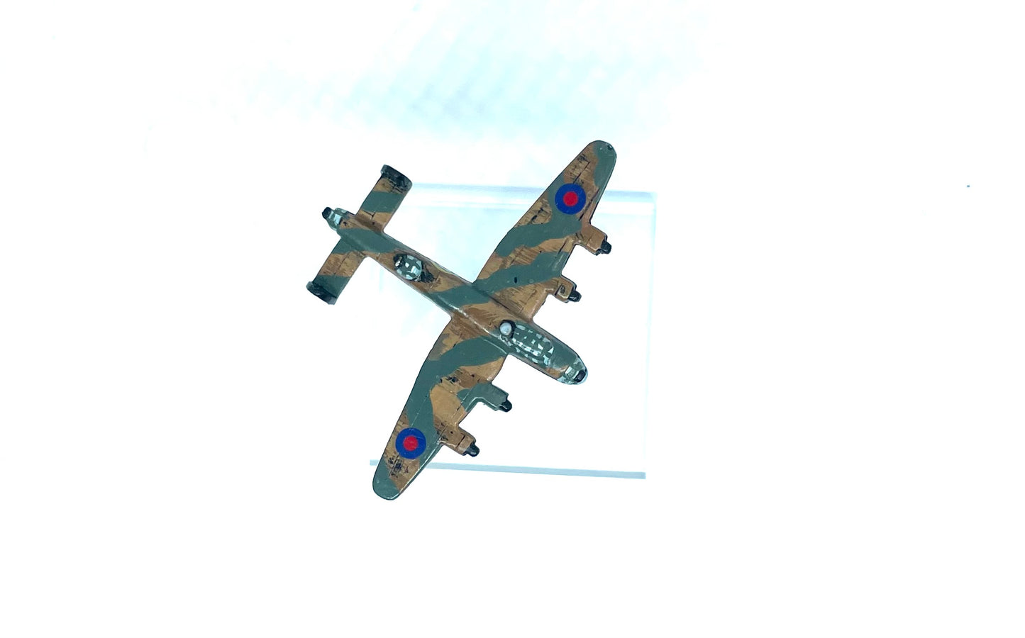 ISA82 Avro Lancaster x2